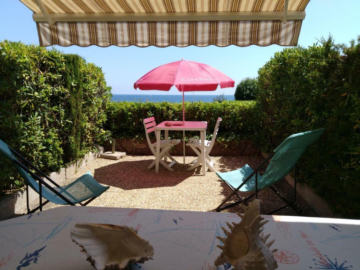 Studio Pieds Dans L'Eau Saint-Raphael  Exterior photo